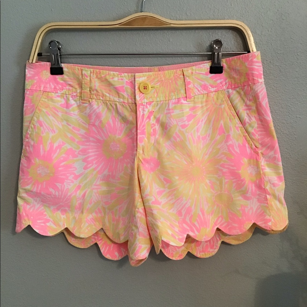 Lilly Pulitzer Scalloped Pink Shorts